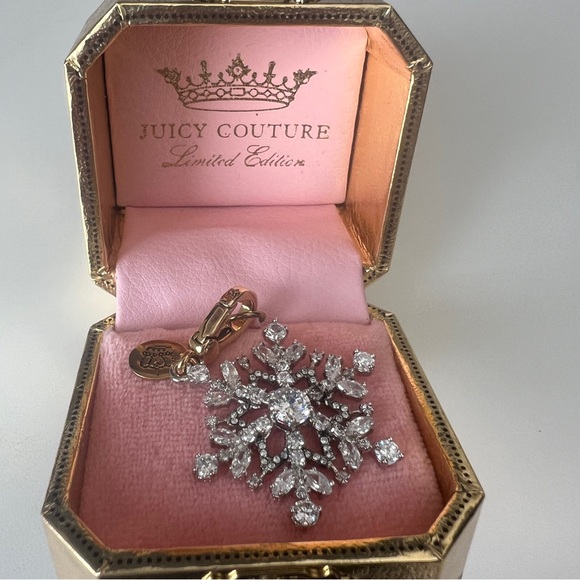Juicy Couture Limited Edition Snowflake Charm - Picture 3 of 8